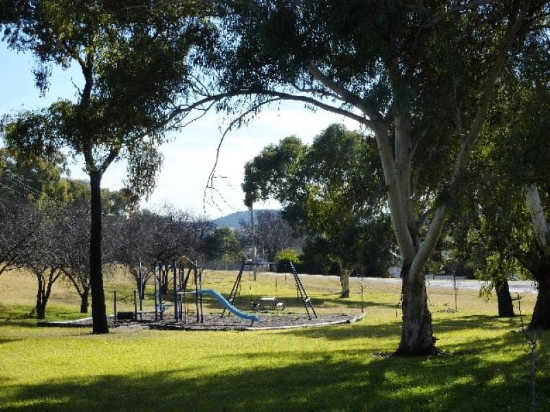 31 Smith Street, MOLONG, NSW, Molong - Thumbnail 2