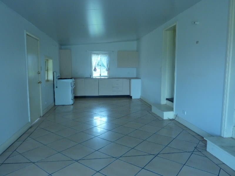 77 Banjo Paterson Way, MOLONG, NSW, Molong - Thumbnail 4