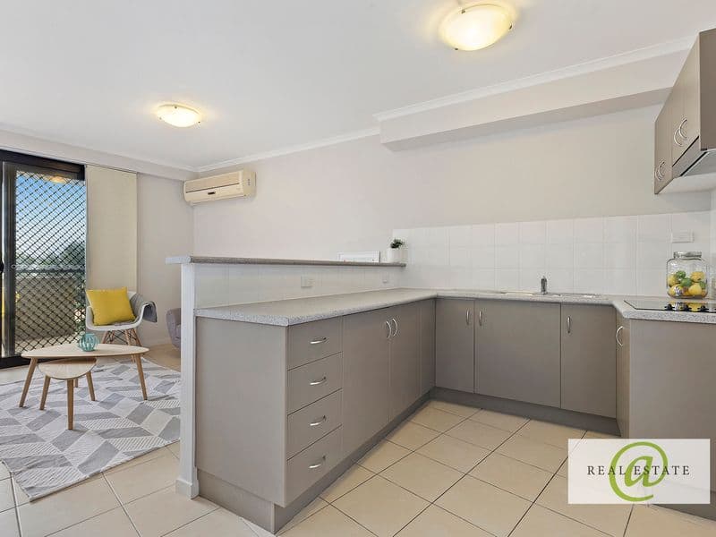 4 / 30-34 Queen Street, YEPPOON, Yeppoon - Thumbnail 6