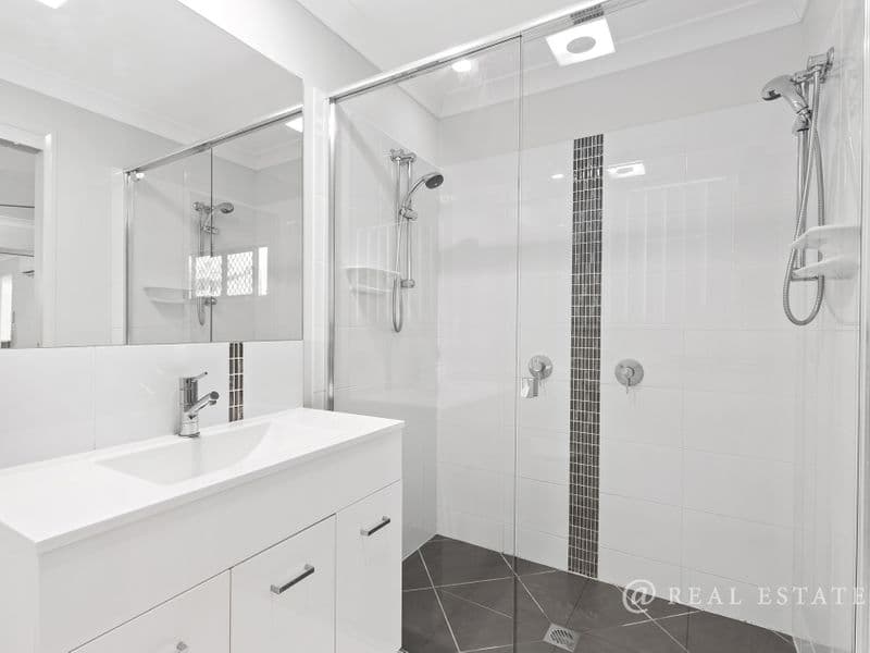 42 Lakeside Drive, TAROOMBALL, Taroomball - Thumbnail 7