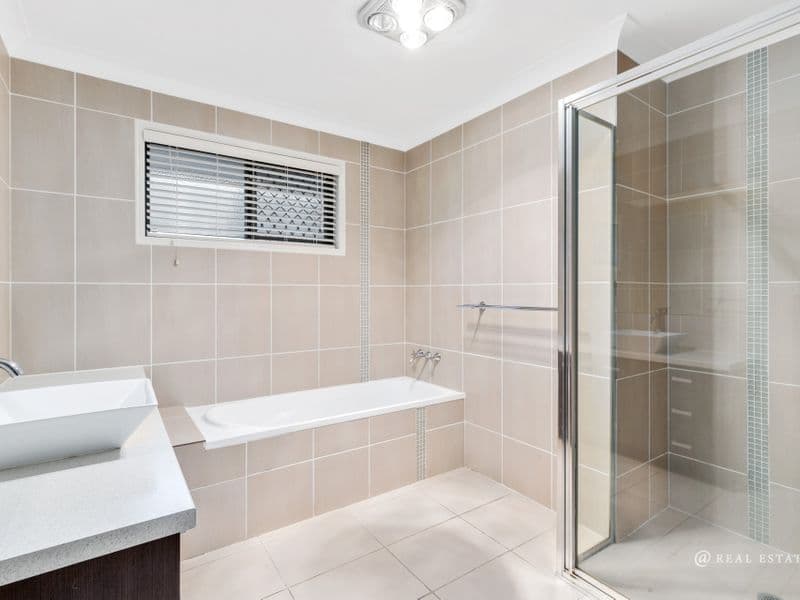 8 Lakeside Drive, TAROOMBALL, Taroomball - Thumbnail 8