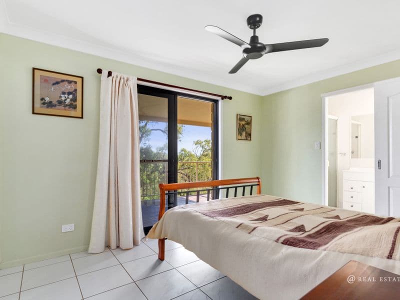 22 Lyndhurst Avenue, EMU PARK, Emu Park - Thumbnail 5