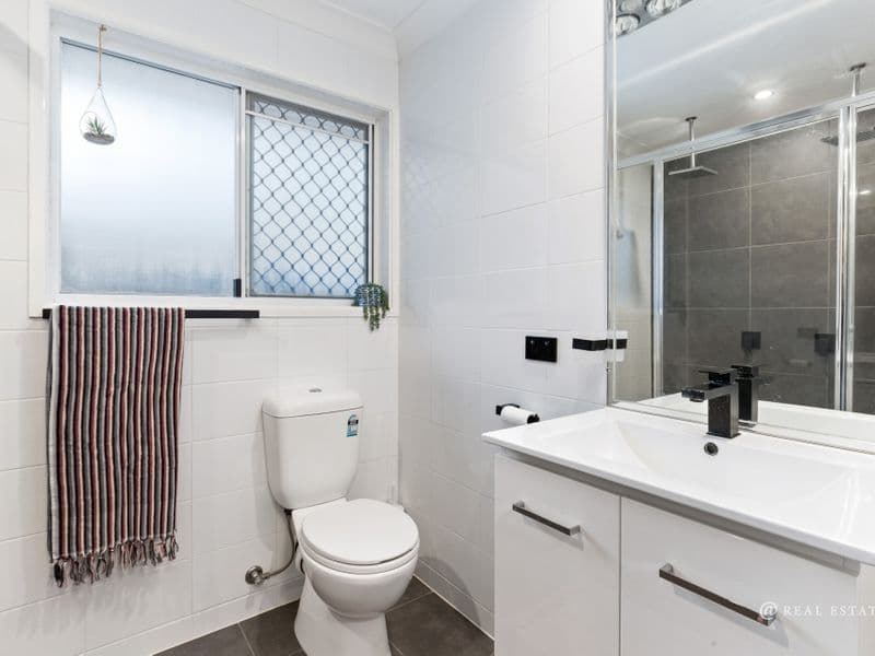 13 Coral Close, ZILZIE, Zilzie - Thumbnail 8