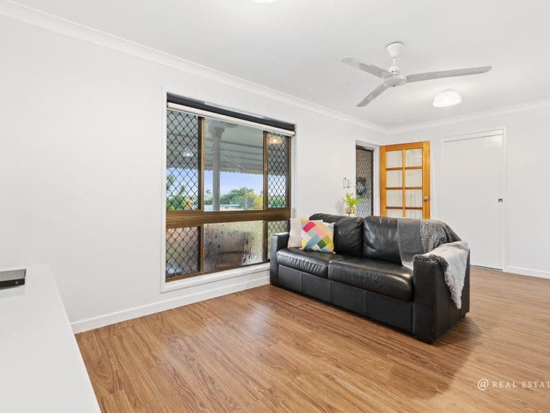25 Connor Street, EMU PARK, Emu Park - Thumbnail 2