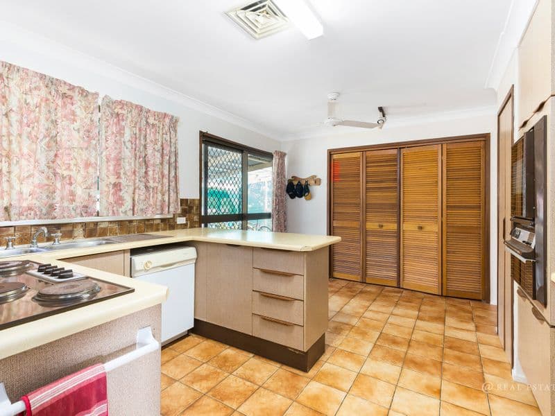 10 Housden Place, TARANGANBA, Taranganba - Thumbnail 4