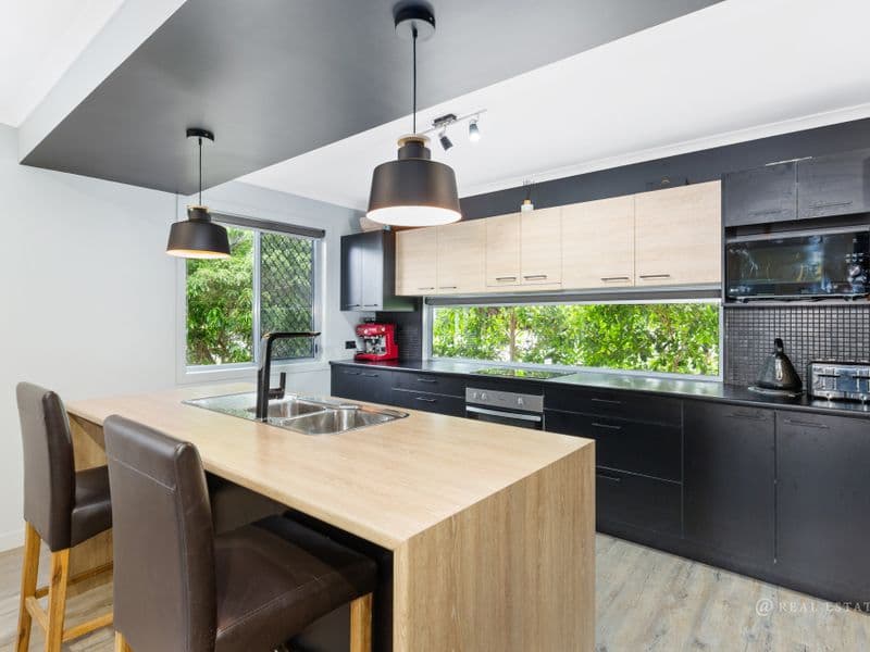 183 Farnborough Road, YEPPOON, Yeppoon - Thumbnail 2