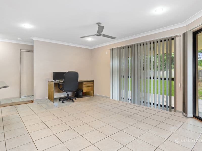 8 Amalfi Drive, ZILZIE, Zilzie - Thumbnail 4