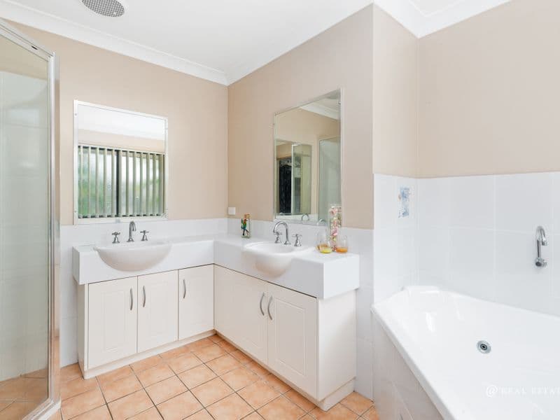8 Amalfi Drive, ZILZIE, Zilzie - Thumbnail 6