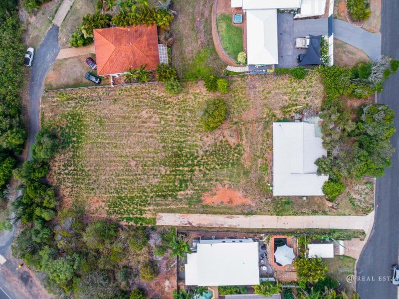 17 Seaview Road, YEPPOON, Yeppoon - Thumbnail 4