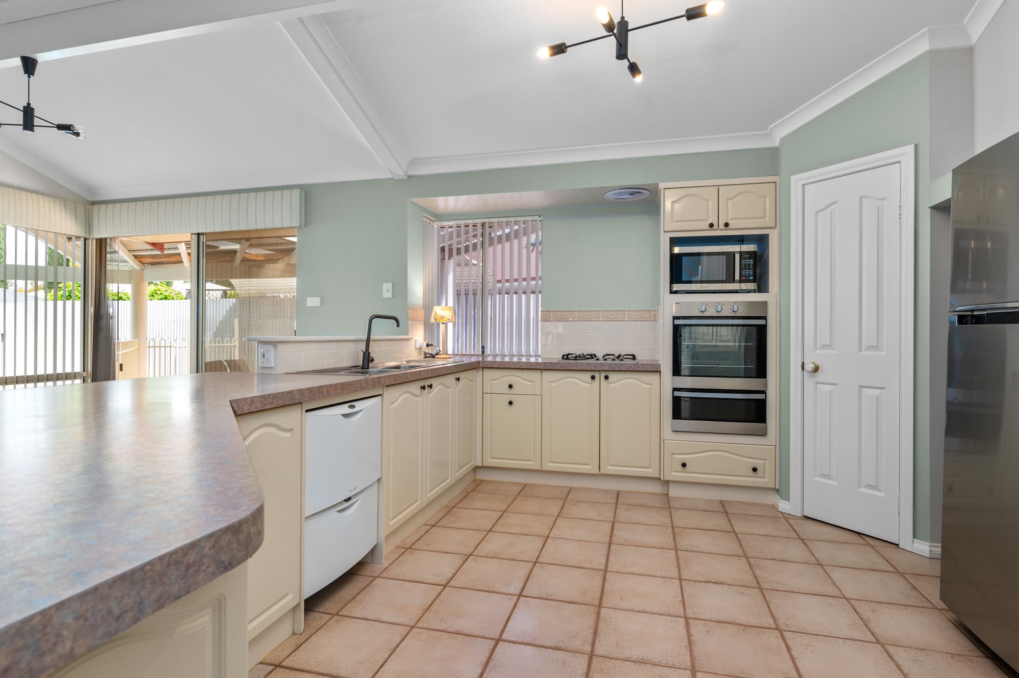 7 Riverina Way, Hannans, WA 6430, Hannans - Thumbnail 5