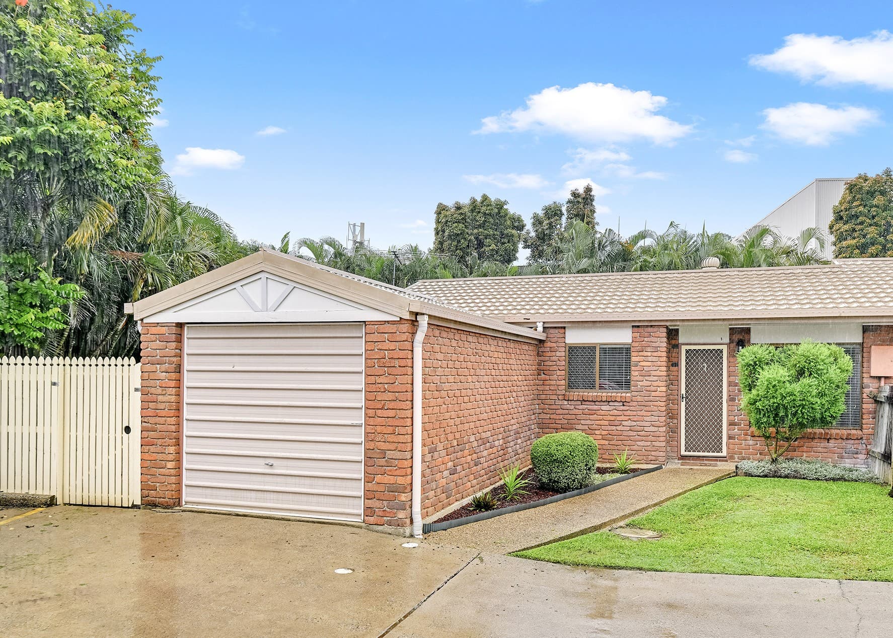 1/50 Junction Road, Morningside, QLD 4170, Morningside - Image 1