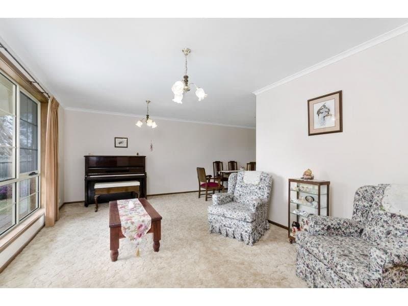 4 Friesian Court,BELMONT, Belmont - Thumbnail 2