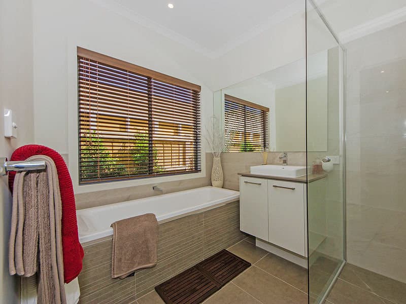 6 Coastwatch Drive,POINT COOK, Point Cook - Thumbnail 2