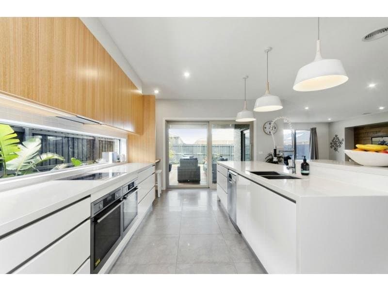 9 Canoe Street,ARMSTRONG CREEK, Armstrong Creek - Thumbnail 3