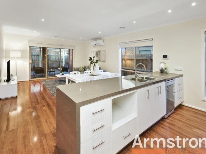 17 McMahon Avenue,ARMSTRONG CREEK, Armstrong Creek - Thumbnail 4