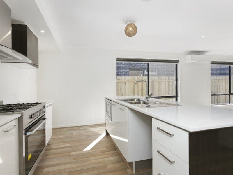 25 Middleton Road,ARMSTRONG CREEK, Armstrong Creek - Thumbnail 3