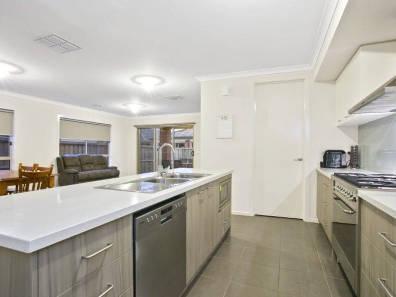 14 Golden Wattle Drive,MOUNT DUNEED, Mount Duneed - Thumbnail 6