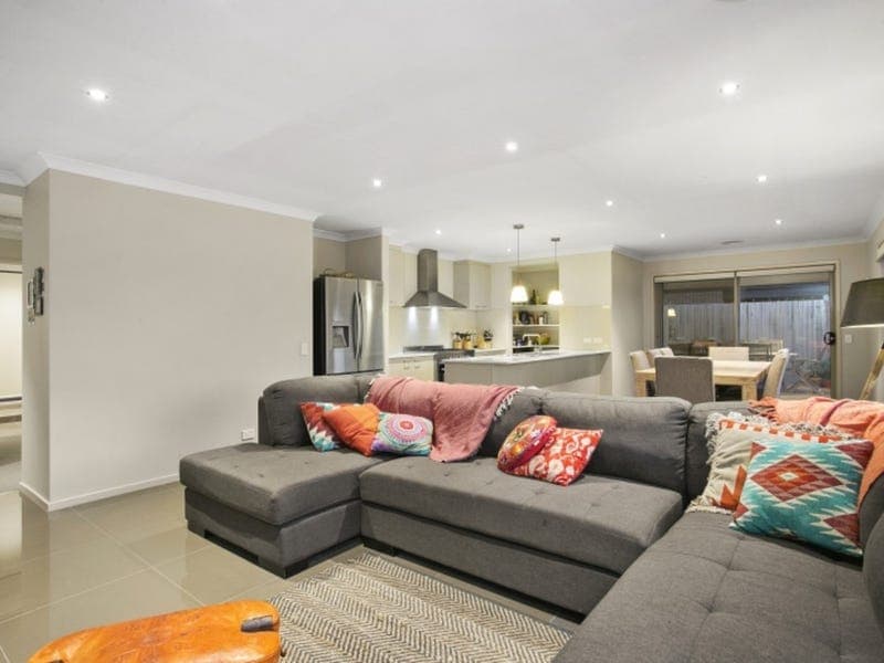 37 Whitfords Drive,ARMSTRONG CREEK, Armstrong Creek - Thumbnail 6