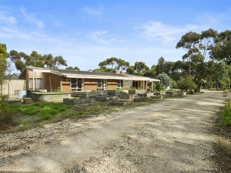 7 Kalkarra Crescent,MOUNT DUNEED, Mount Duneed - Thumbnail 2