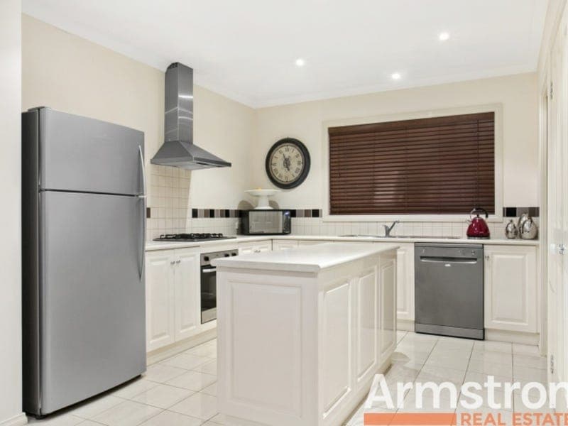 42 Shiraz Drive,WAURN PONDS, Waurn Ponds - Thumbnail 4