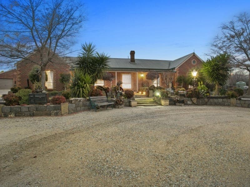 4 Bourbon Way,WAURN PONDS, Waurn Ponds - Thumbnail 2