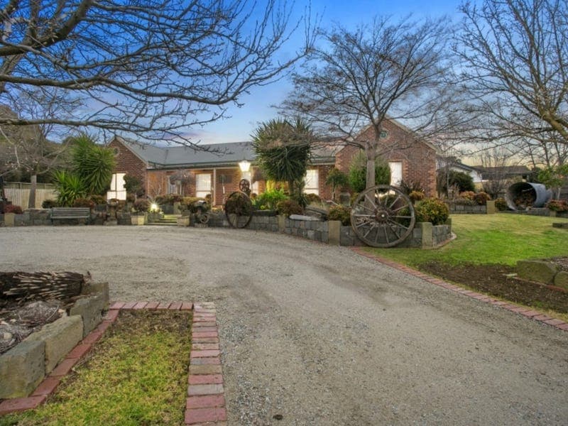 4 Bourbon Way,WAURN PONDS, Waurn Ponds - Image 1