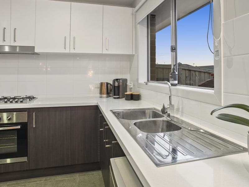 2-4 Whitehaven Chase,ARMSTRONG CREEK, Armstrong Creek - Thumbnail 5