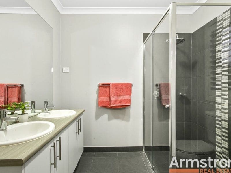 5 Seifferts Street,ARMSTRONG CREEK, Armstrong Creek - Thumbnail 8