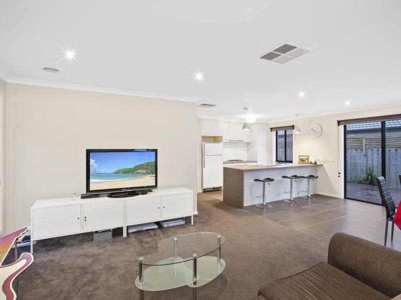 23 Crystall Place,ARMSTRONG CREEK, Armstrong Creek - Thumbnail 2