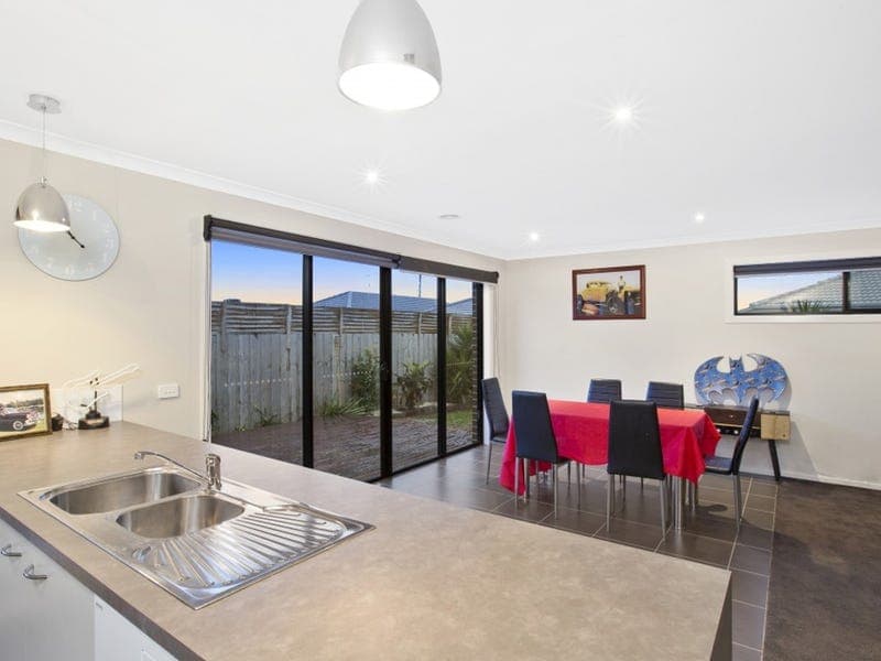 23 Crystall Place,ARMSTRONG CREEK, Armstrong Creek - Thumbnail 3