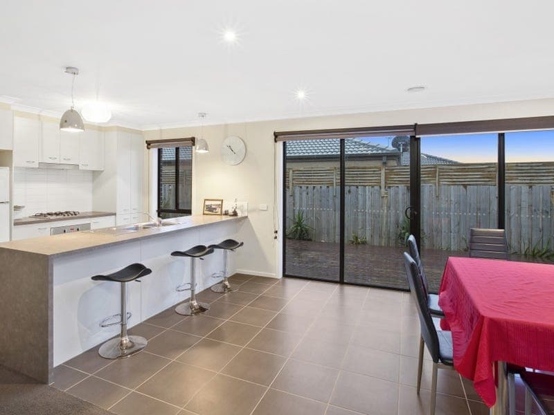 23 Crystall Place,ARMSTRONG CREEK, Armstrong Creek - Thumbnail 4