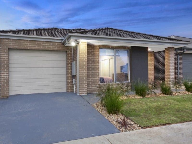 77 Golden Wattle Drive,MOUNT DUNEED, Mount Duneed - Thumbnail 2