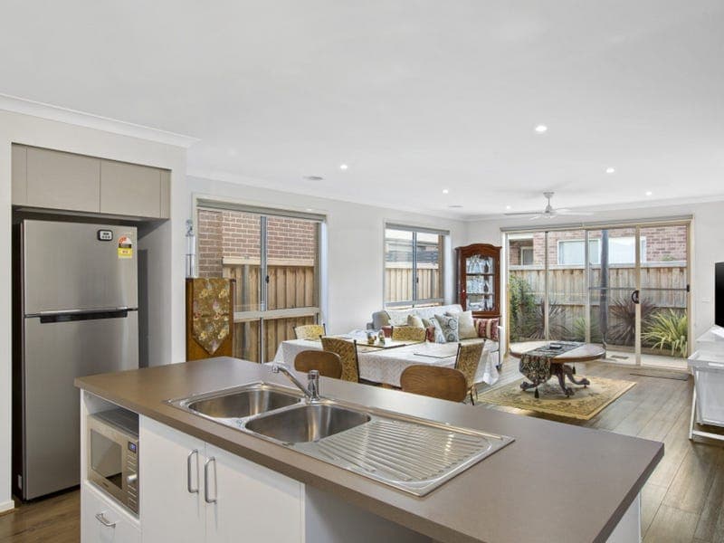 122 Sovereign Drive,MOUNT DUNEED, Mount Duneed - Thumbnail 3