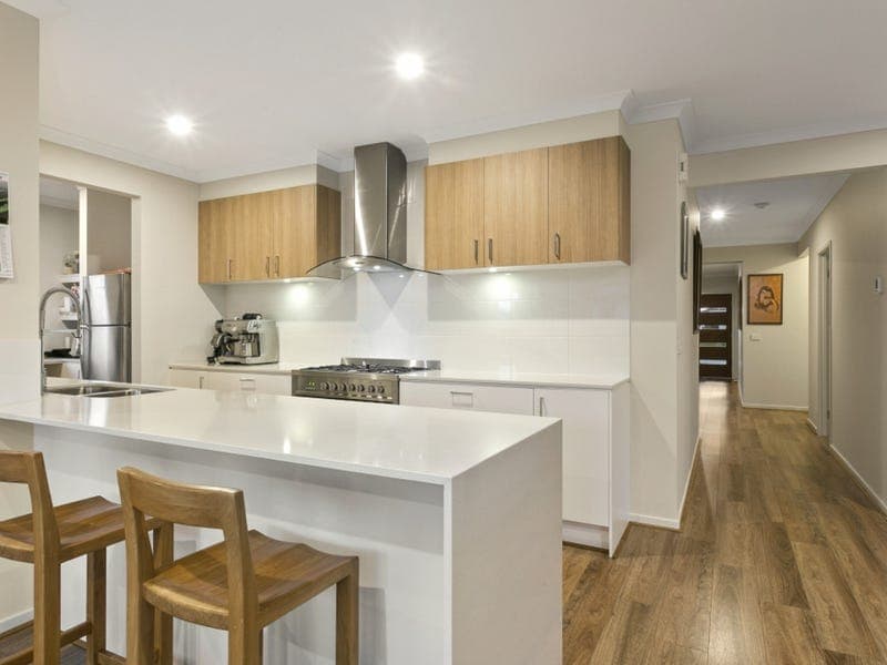 25 Mallacoota Crescent,ARMSTRONG CREEK, Armstrong Creek - Thumbnail 2