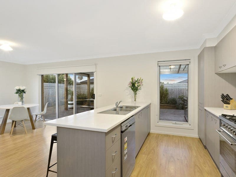 22 Rochford Drive,ARMSTRONG CREEK, Armstrong Creek - Thumbnail 6