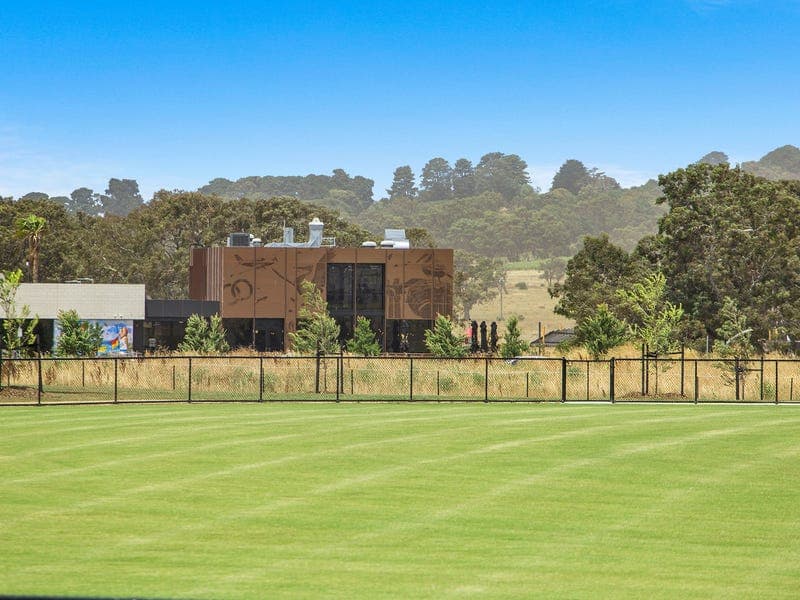 6 Yellow Gum Way,MOUNT DUNEED, Mount Duneed - Thumbnail 2