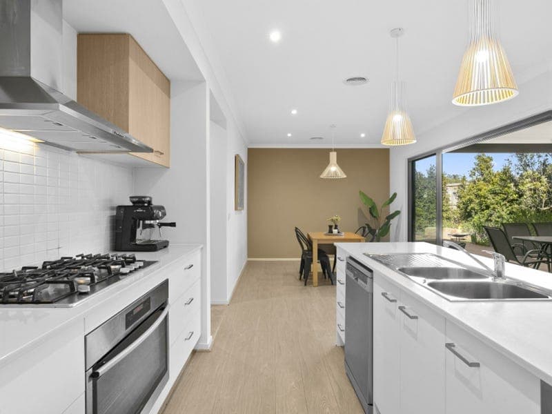 10 Coastside Drive,ARMSTRONG CREEK, Armstrong Creek - Thumbnail 6