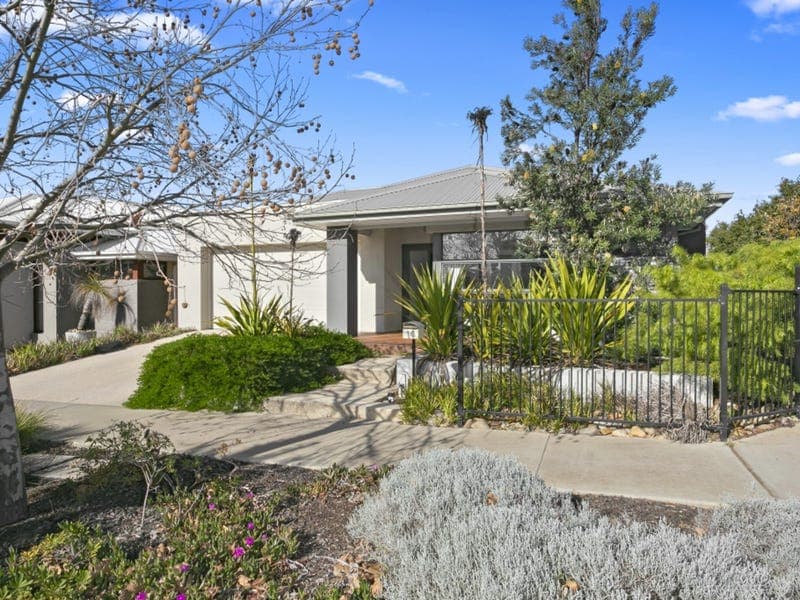 10 Coastside Drive,ARMSTRONG CREEK, Armstrong Creek - Image 1