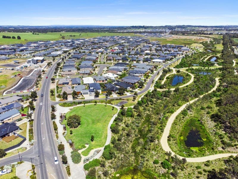 42 Mcarthur Crescent, Armstrong Creek - Thumbnail 3