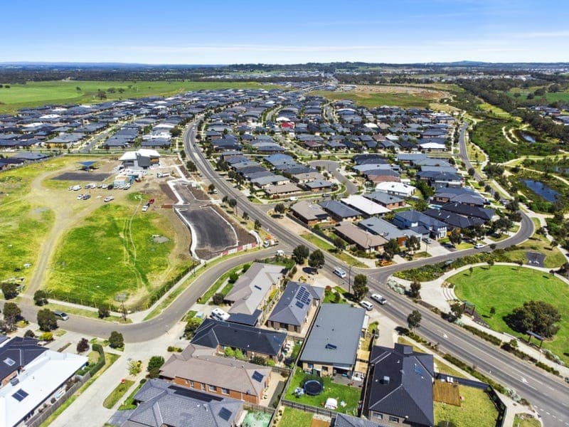 42 Mcarthur Crescent, Armstrong Creek - Thumbnail 5