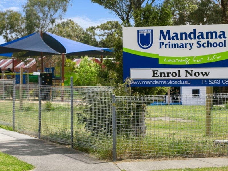 22 Orland Circuit, Charlemont - Thumbnail 4