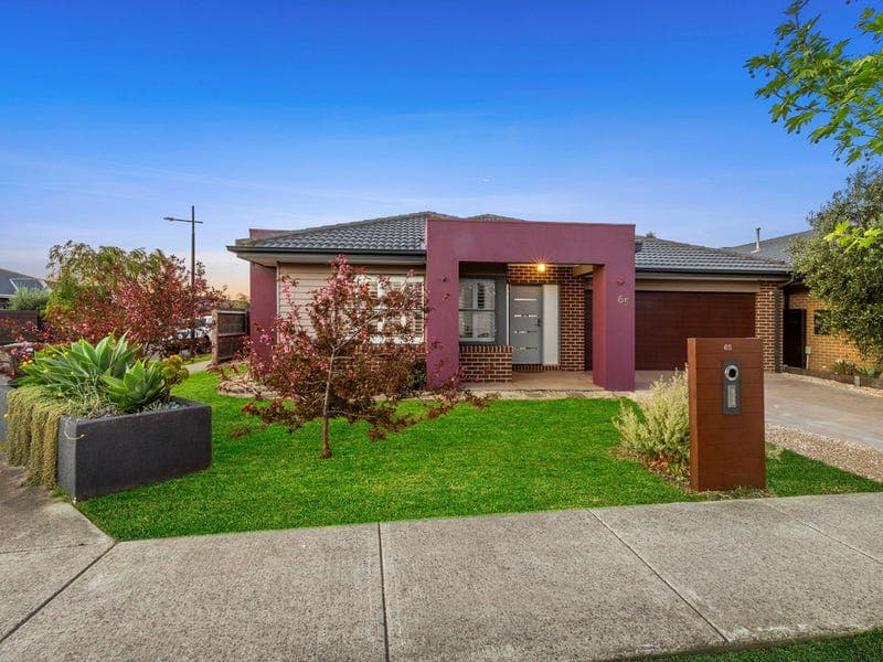 65 Coastside Drive, Armstrong Creek - Image 1