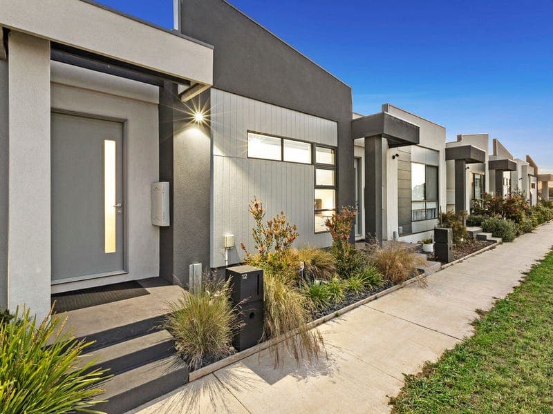 12 Oleary Walk,CHARLEMONT, Charlemont - Thumbnail 2