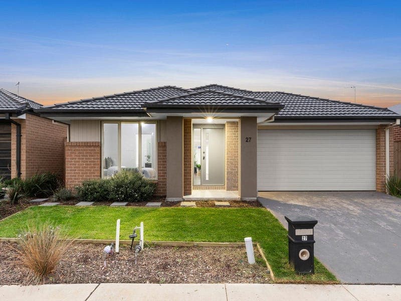 27 Naughtin Circuit,CHARLEMONT, Charlemont - Image 1