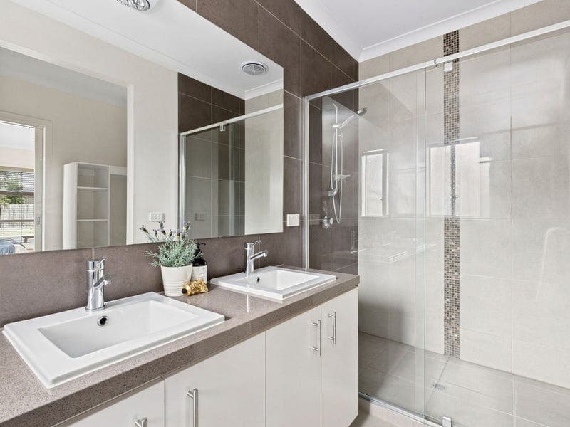 1 Rockingham Street,ARMSTRONG CREEK, Armstrong Creek - Thumbnail 4