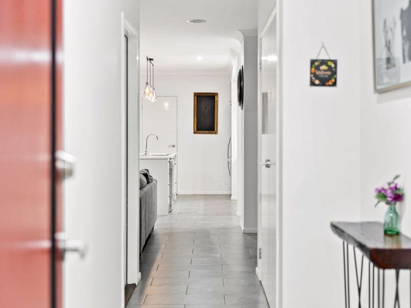 5 Beeston Avenue,CHARLEMONT, Charlemont - Thumbnail 3