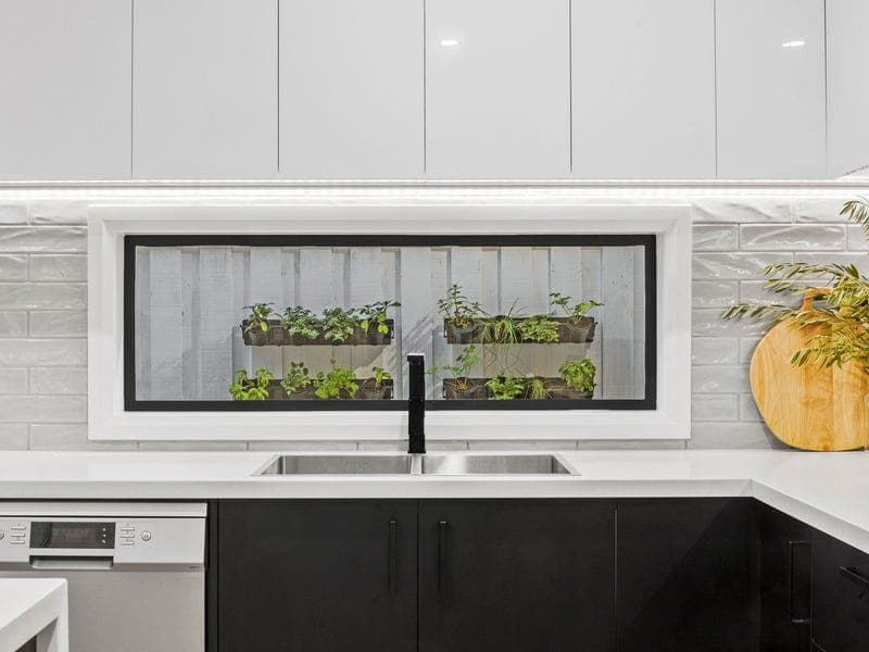 10 Holbrook Drive,ARMSTRONG CREEK, Armstrong Creek - Thumbnail 4
