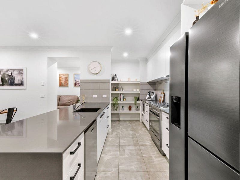 16 Grammar Street,MOUNT DUNEED, Mount Duneed - Thumbnail 3