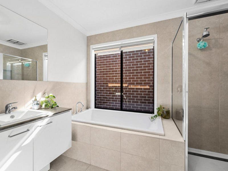 13 Albany Way,CHARLEMONT, Charlemont - Thumbnail 5
