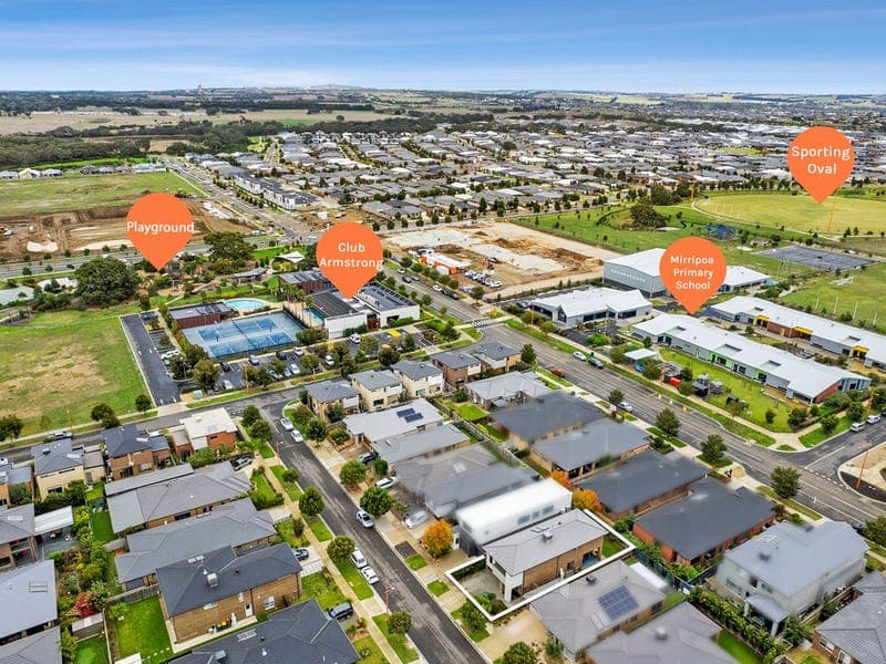 13 Golden Wattle Drive,MOUNT DUNEED, Mount Duneed - Thumbnail 2